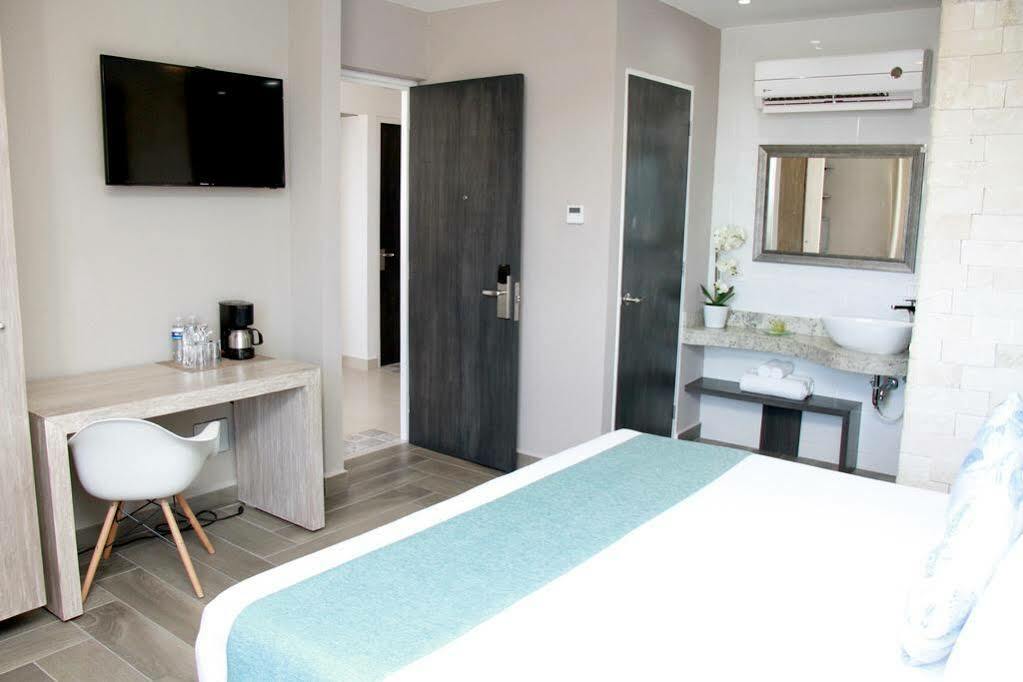 Bfh Attraction Deluxe Hotel ปลายาเดลการ์เมน ภายนอก รูปภาพ